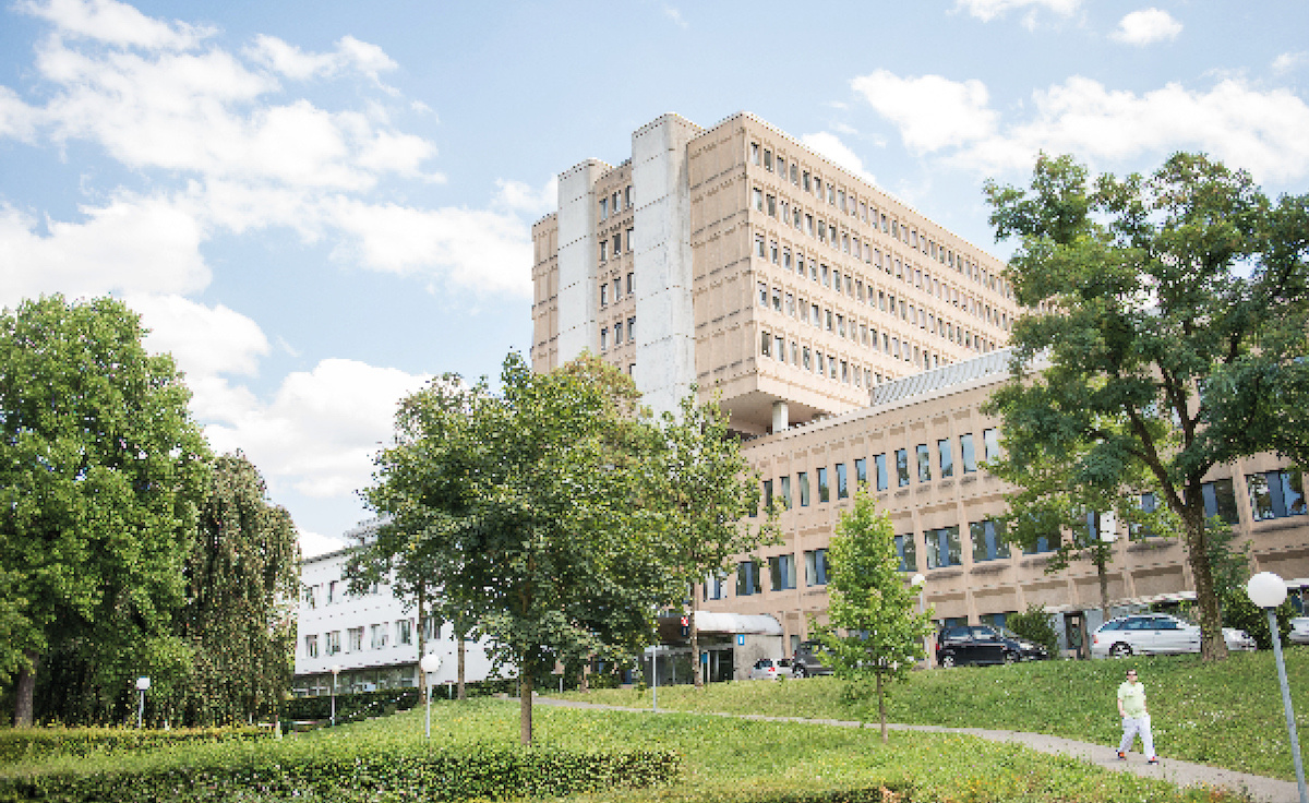 The cantonal hospital is a public limited company owned by the canton of Aargau and has around 4,600 employees.